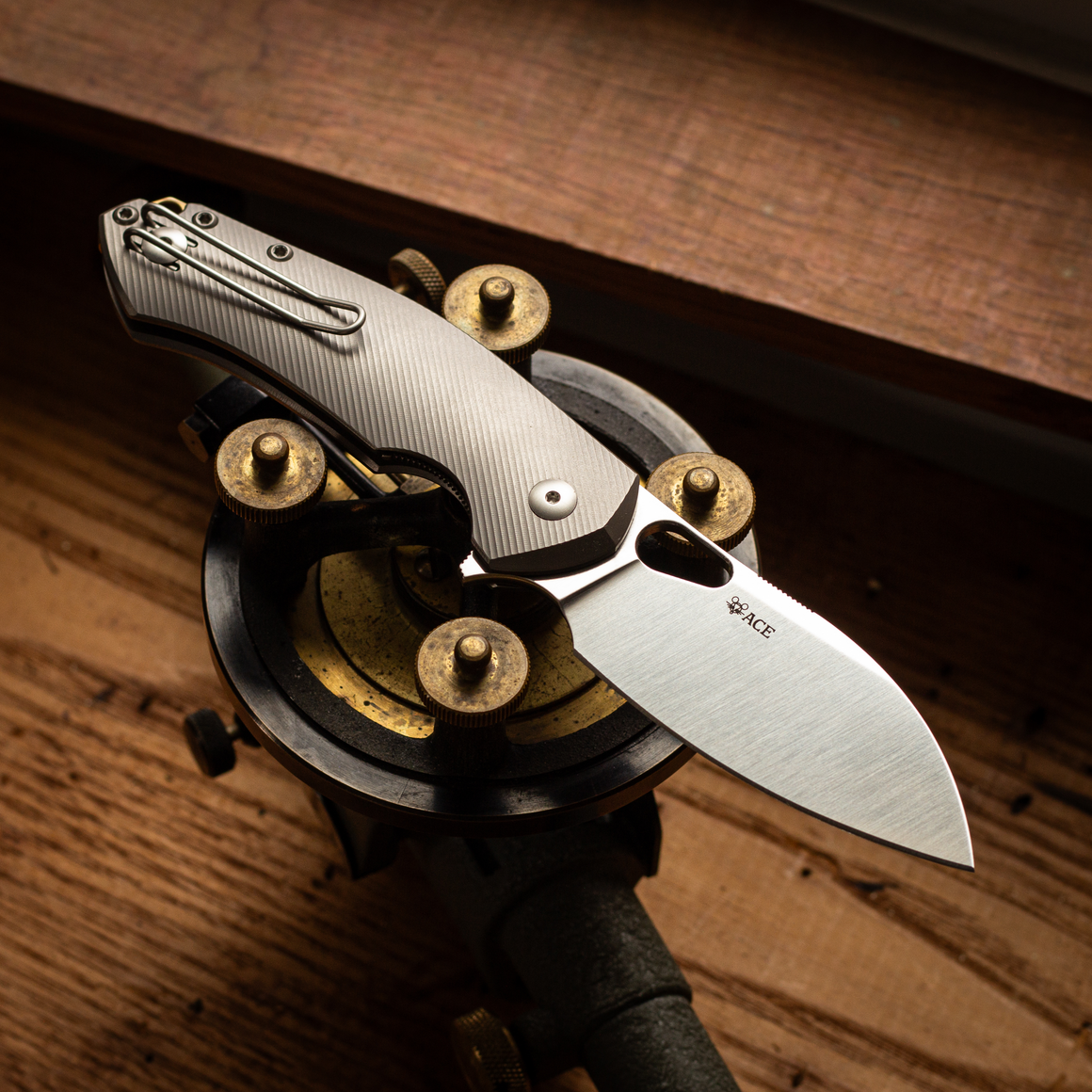 ACE Biblio XL - Titanium Magnacut