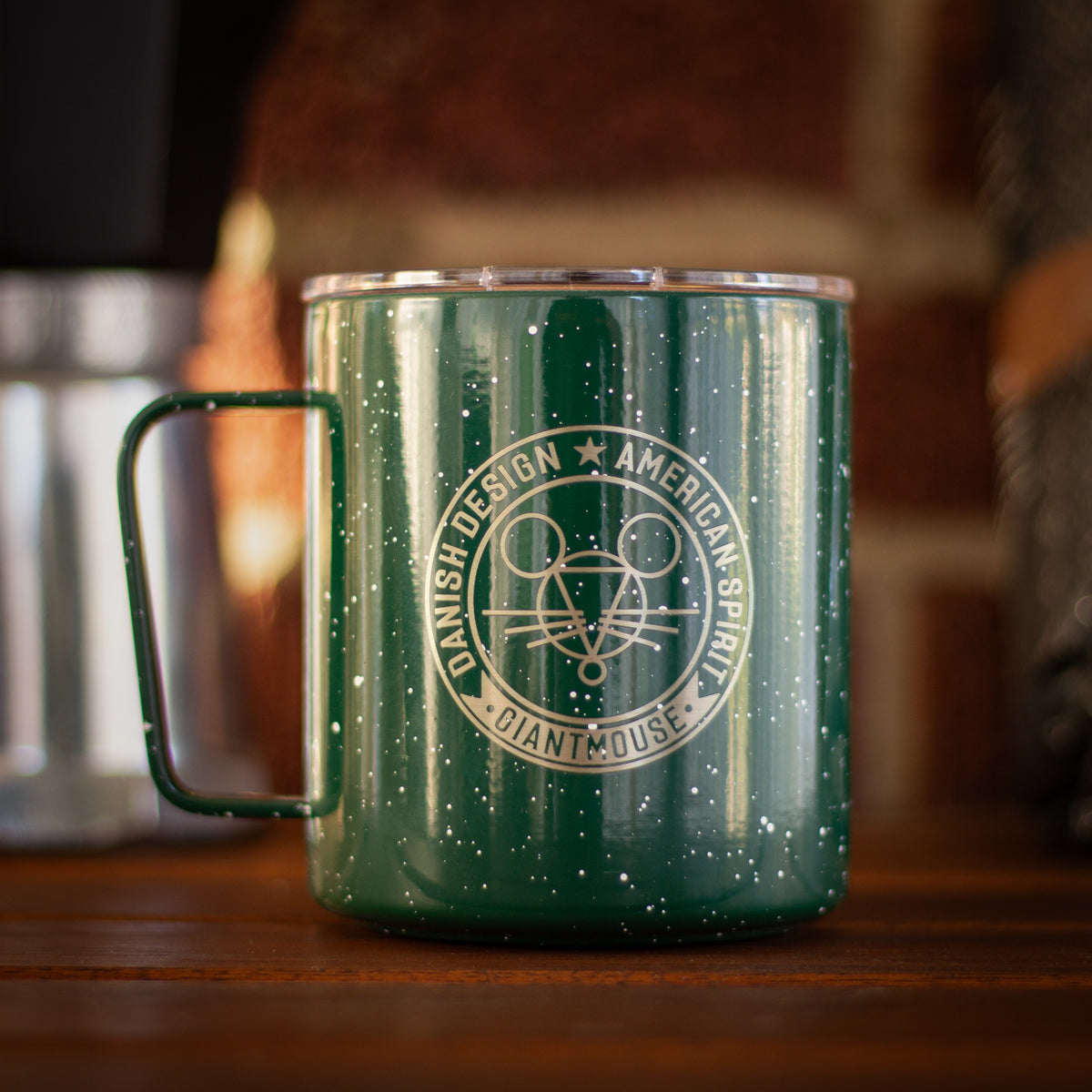 MugDoubleWallGreen-Lifestyle-