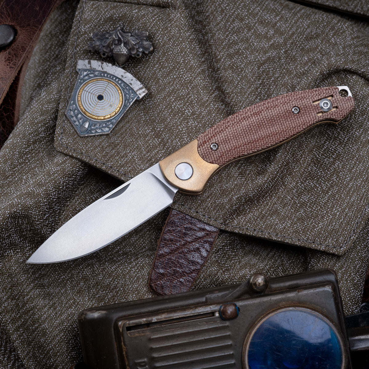 Farley Bolstered - Natural Canvas | GiantMouse