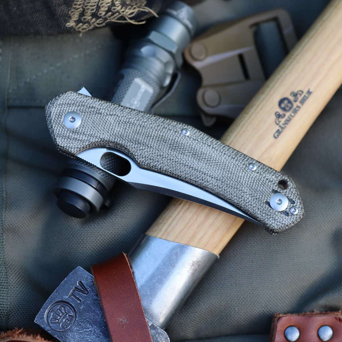 Untitled_3000x3000px_9_1200x12