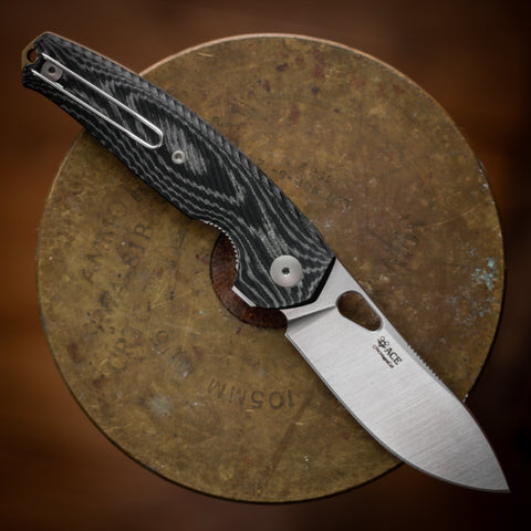 ACE Jagt - Black Canvas Micarta