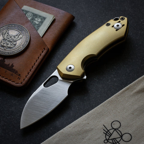 GiantMouse Knives - ACE Iona in Aluminum! Launch today Friday at 9 PST!  Light but strong, with a nested liner-lock and a solid stainless wire clip,  the Iona is the perfect EDC