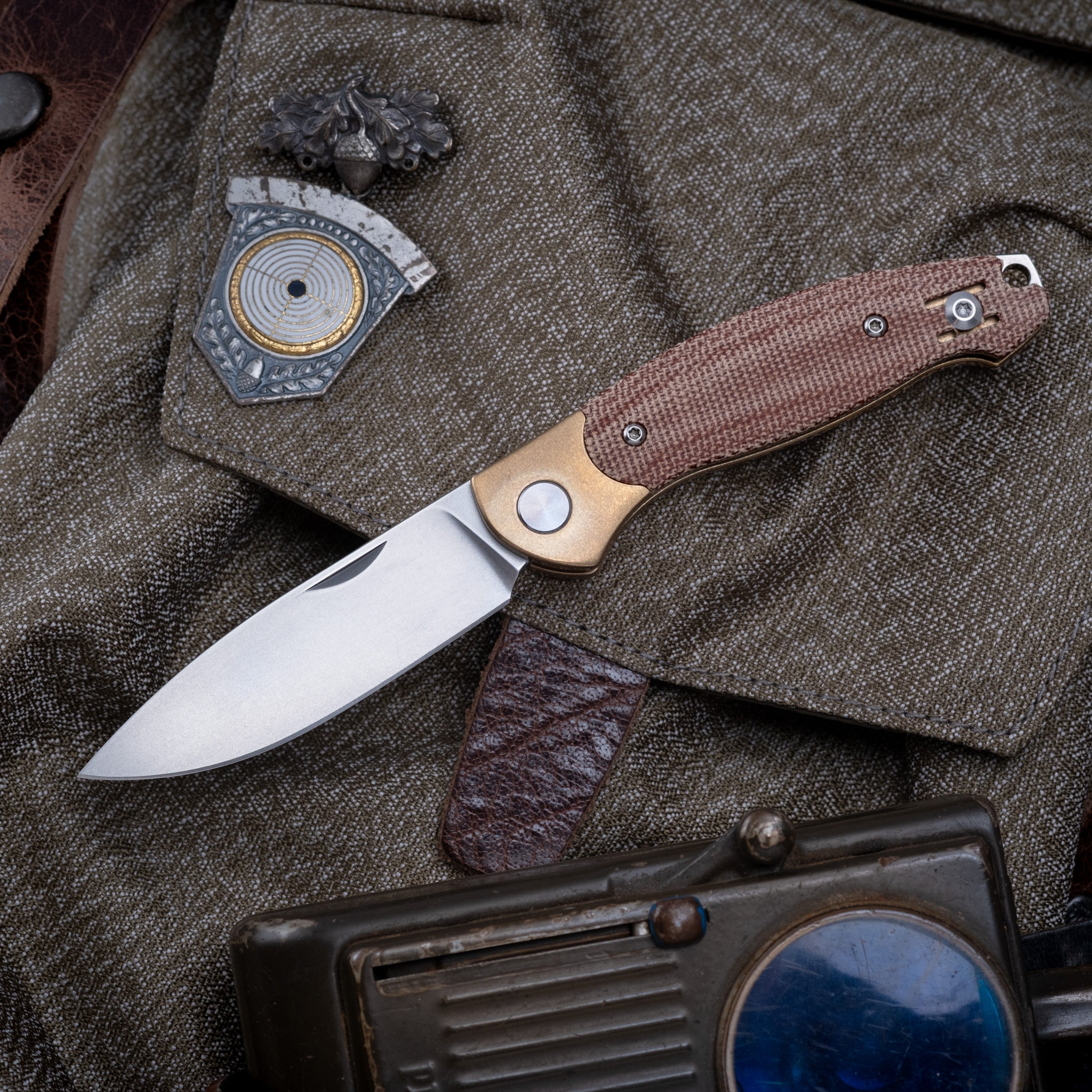 Farley Bolstered - Natural Canvas | GiantMouse