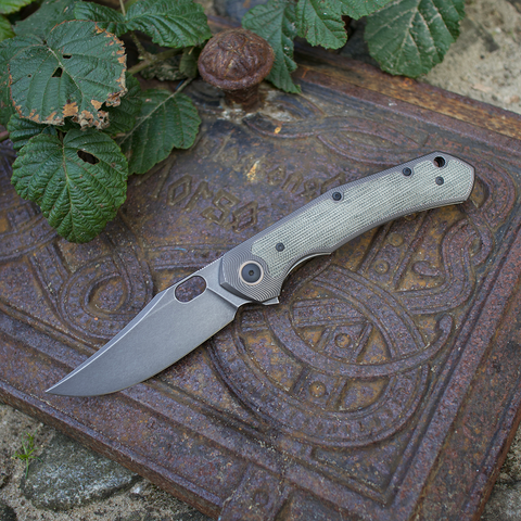 GiantMouse GMP8 - Titanium w/ Green Canvas Micarta Inlay on Presentation Side